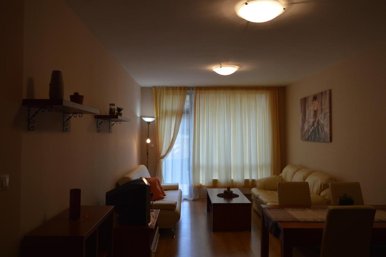 Stylish 1 Bedroom Apartment In Aspen Golf Resort 반스코 외부 사진
