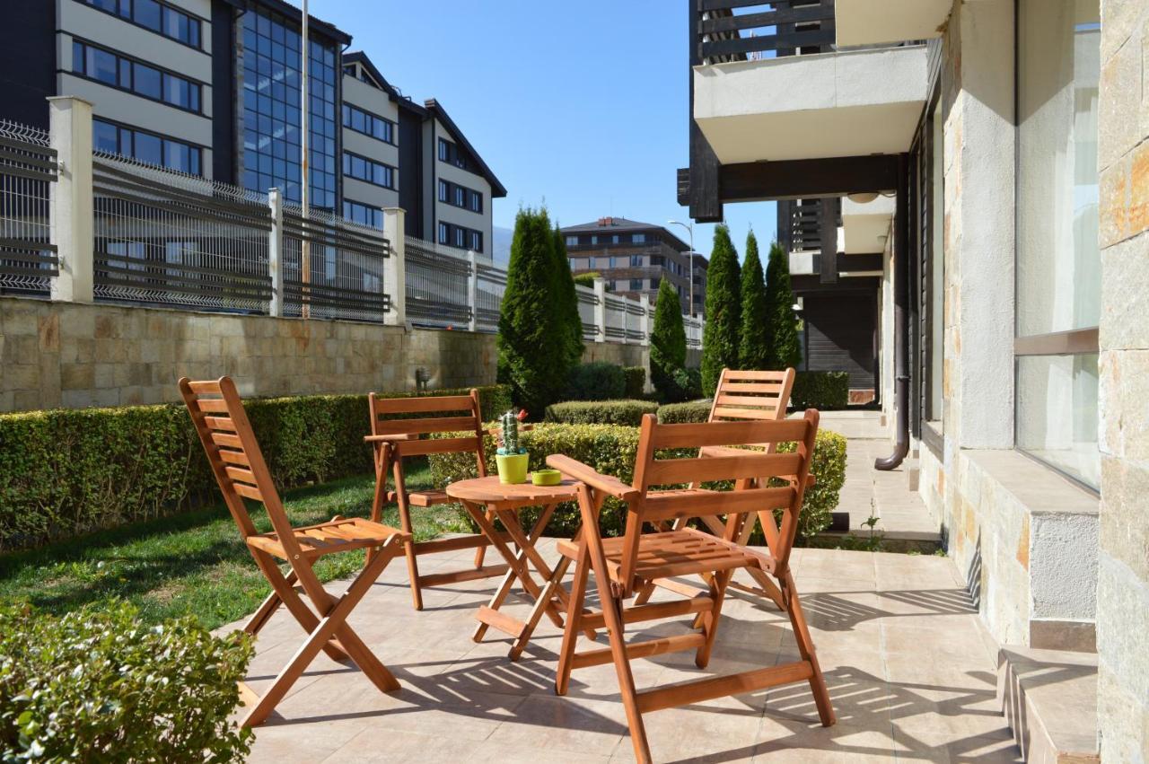 Stylish 1 Bedroom Apartment In Aspen Golf Resort 반스코 외부 사진