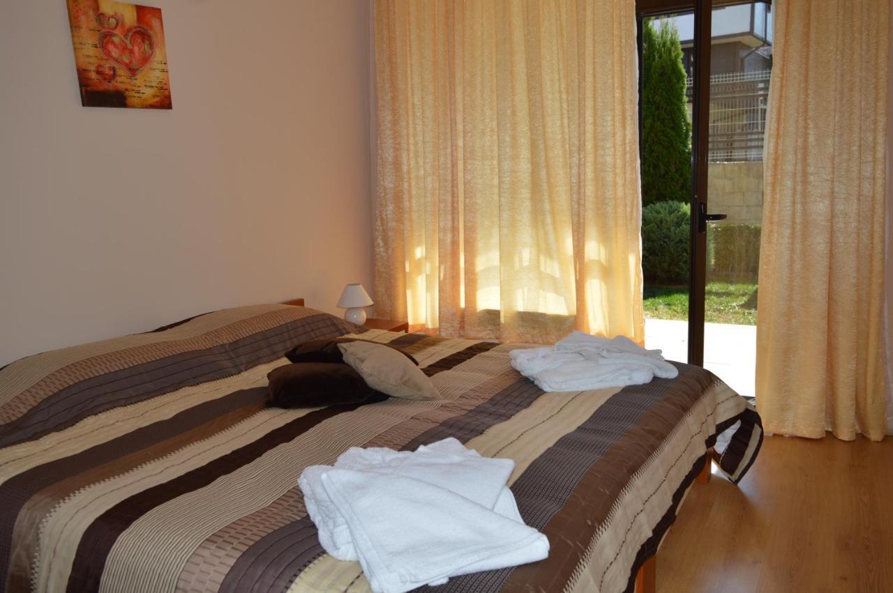 Stylish 1 Bedroom Apartment In Aspen Golf Resort 반스코 외부 사진